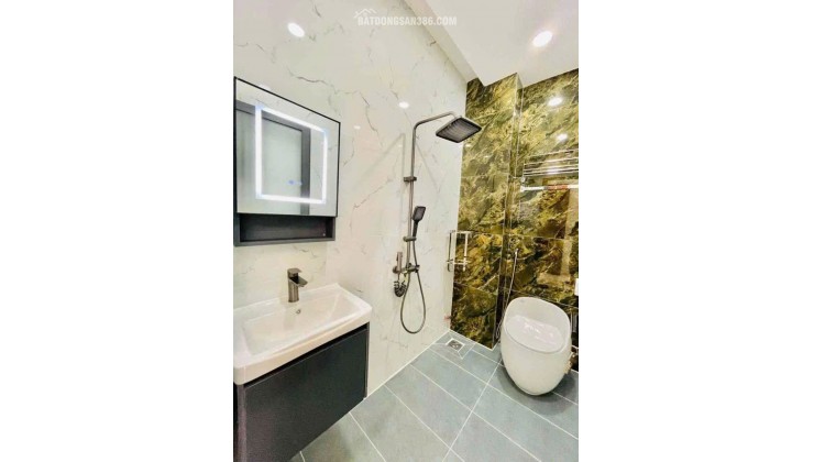 Bán nhà mặt đường trước nhà rộng hơn 10m, hẻm 8m ô tô tránh nhau, Lê Văn Quới, 8,8 tỷ